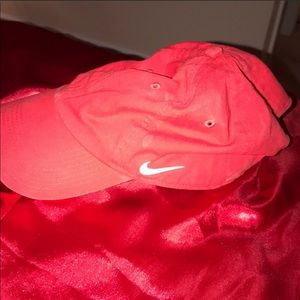 RED NIKE HAT!❤️
